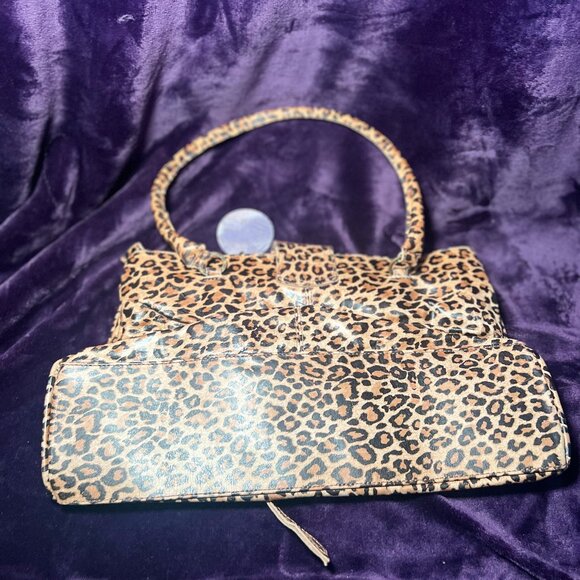 OASIS | Vintage Leopard Print Purse - Picture 5 of 5